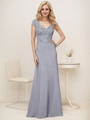 A-Line V-Neck Sweep Train Elastic Mother Of The Bride Dresses With Lace