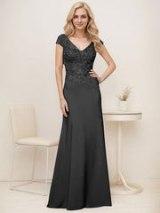 A-Line V-Neck Sweep Train Elastic Mother Of The Bride Dresses With Lace